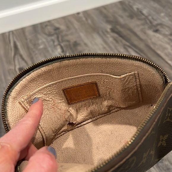 Louis Vuitton Monogram Make Up Cosmetics Clutch Pouch Mini Bag - Picture 8 of 14